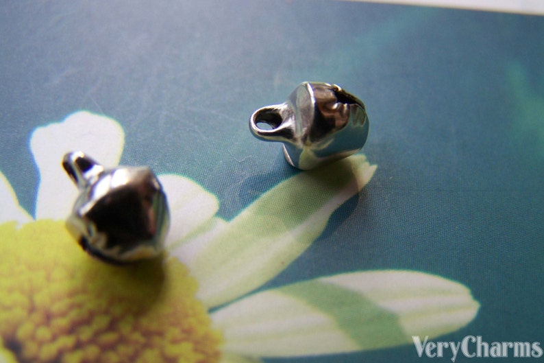 50 Pcs of Silvery Gray Nickel Tone Round Bells 6mm A3862 Etsy