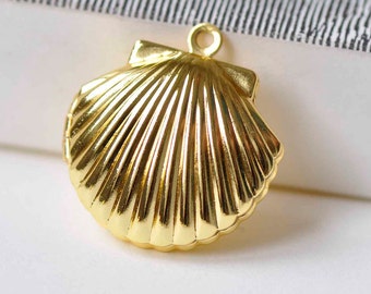 4 pcs Anti Tarnish 24K Gold Scallop Shell Photo Locket Charms 20x22mm A8969