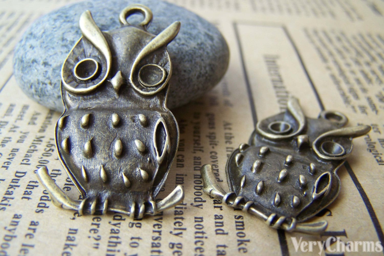 10 pcs of Antique Bronze Owl Pendants Charms 19x38mm A141