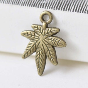 Antique Bronze Tropical Pot Leaf Charms Set of 20 A8475