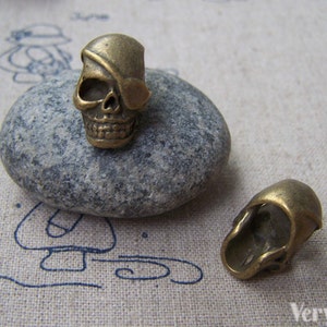 8 pcs of Antique Bronze 3D Pirate Skull Beads 12x14x20mm A1580
