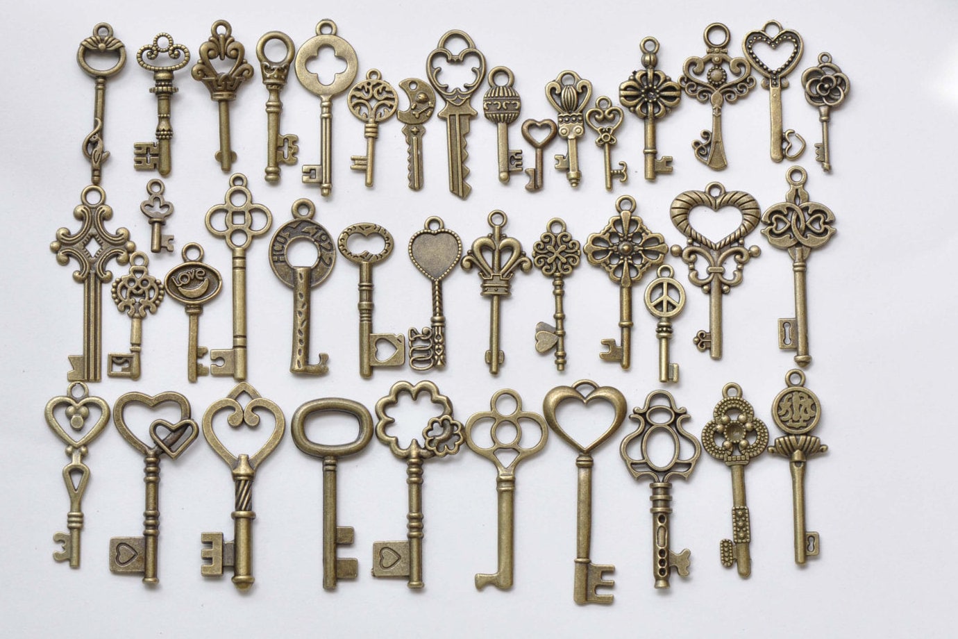Antique Bronze Skeleton Key Charms Pendants Assorted Set of 69 A8785