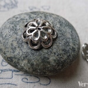 50 pcs of Antique Silver Filigree Flower Spacer Bead Caps 15mm A5964