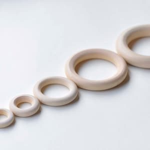 Runder unbehandelter Natur Holz Ring Kreis 15 mm/20 mm/25 mm/30 mm/35 mm/40 mm/45 mm/50 mm/55 mm/60 mm/65 mm/70 mm/90 mm/100 mm/125 mm