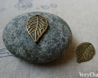 30 Stück antike Bronze strukturierte Blatt Charms 11x18mm A5463