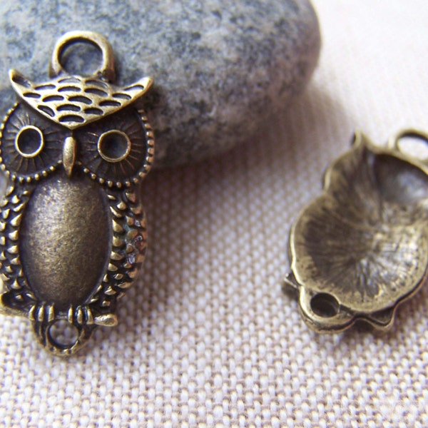 10 pcs de antiquebronze Owl Connectors Charms Pendant 13x23mm A115