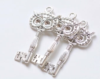 6 pcs of Antique Silver Owl Key Pendants Charms 29x60mm A6005