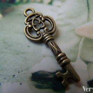 Filigree Key 20 Pcs of Antique Bronze Filigree Key Charms 10x28mm A2289 - Etsy
