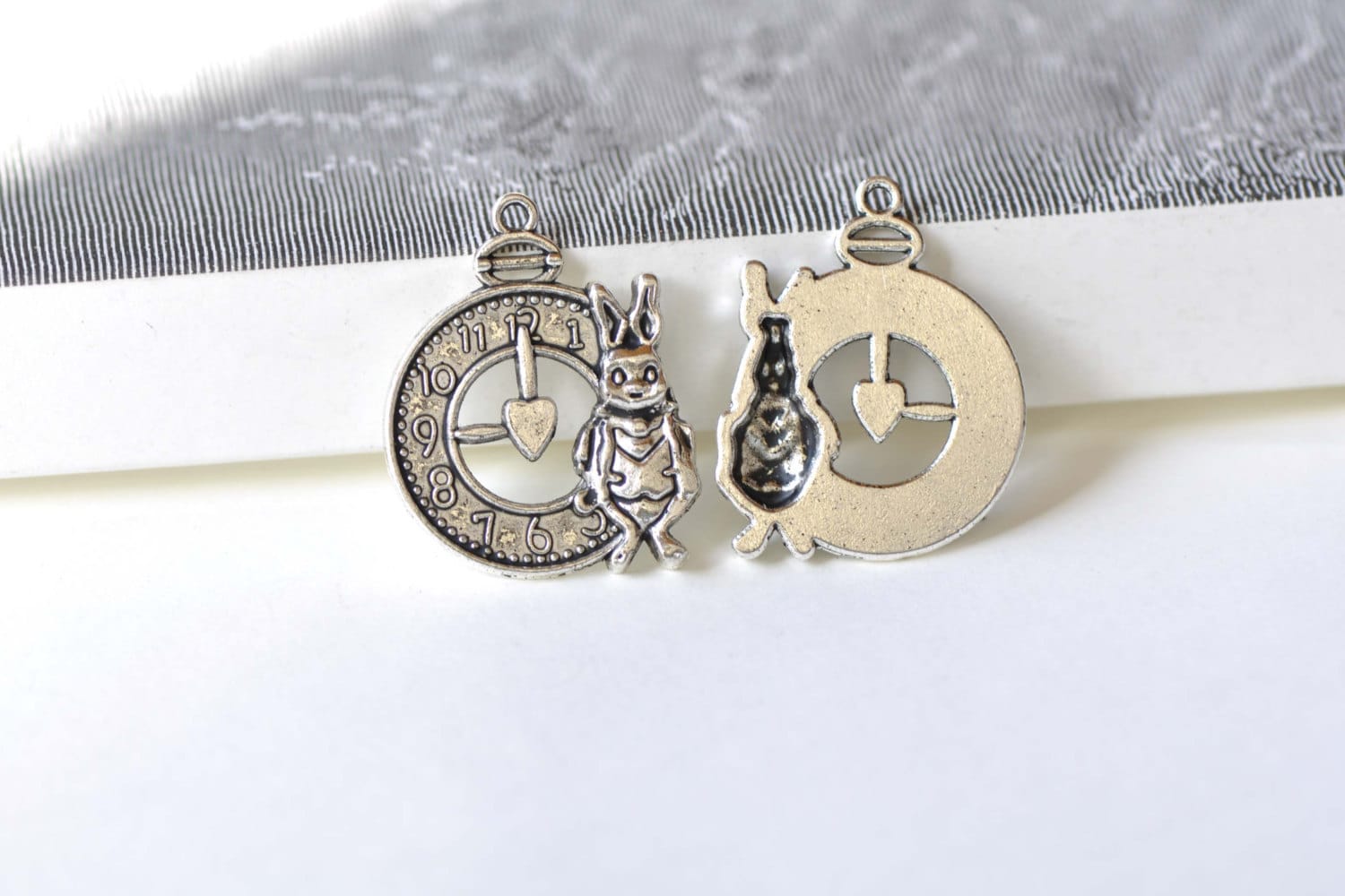 Antique Silver Rabbit Clock Charms 25x31mm Set of 10 A8326 - Etsy