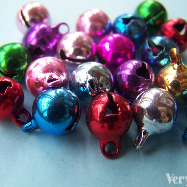 50 pcs of Metal Painted Jingle Bell Charms Mixed Color 8mm A3855