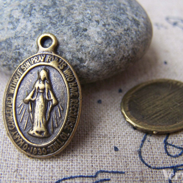 10 pcs of Antique Bronze Catholic Miraculous Medal Charms 15x20mm A3409