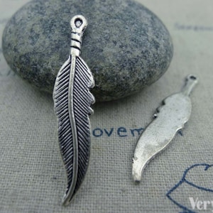 10 pcs of Antique Silver Lovely Leaf Charms  35mm A1024