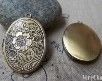 Victorian Flower Locket Antique Bronze Oval Photo Locket Pendant Set of 4 A3621