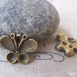 20 pcs of Antique Bronze Butterfly Charms 14x17mm A2922