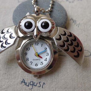 1 PC Antique Silver Owl Wing Pocket Watch 25x40mm A7241