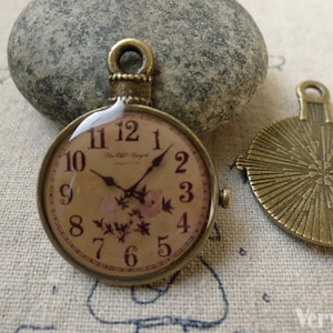 6 pcs of Antique Bronze Enamel Clock Charms Size  25x32mm A6447
