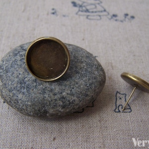 10 pcs of Antique Bronze Bezel 14mm Ear Stud Earring Posts A5032