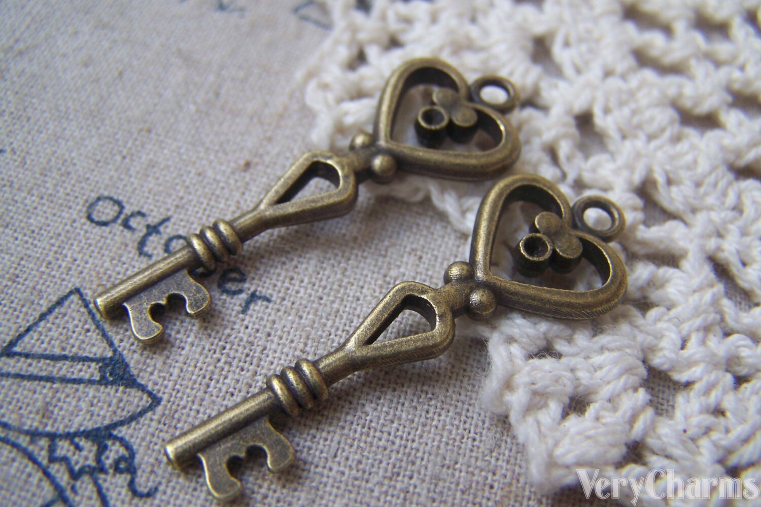Filigree Key 20 Pcs of Antique Bronze Filigree Heart Key Charms 14x40mm A4952 - Etsy