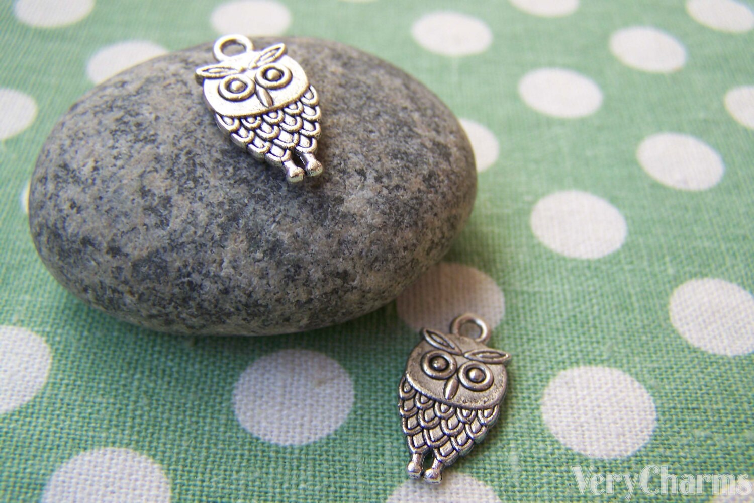 20 pcs  Antique Silver Owl Charms Double Sided 9x15mm A1851