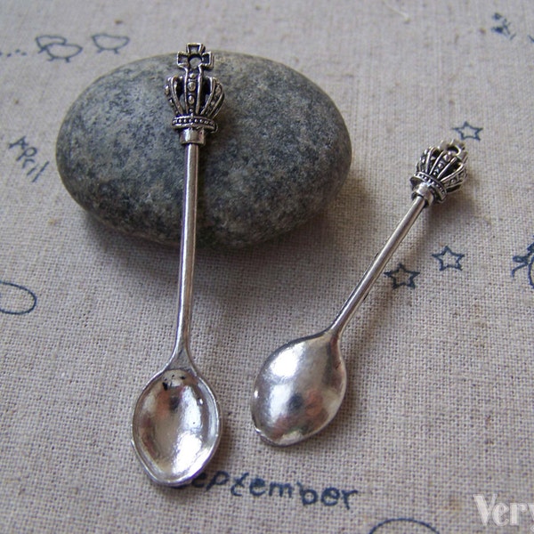 10 pcs of Antique Silver Crown Spoon Charms Cutlery Pendants 11x60mm A5079