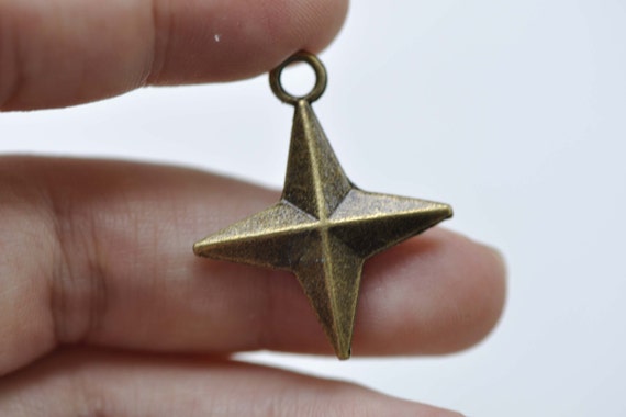 アンティークブロンズ 四角星チャームペンダント 25 x 30 mm 10