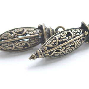 Antike Bronze 3D filigrane Laterne Lampe lange Anhänger Charms 13x45mm