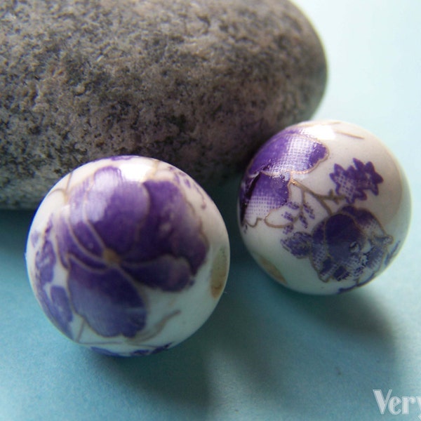 20 pcs of Hand Painted Chinese Purple Flower Ceramic Round Beads 12mm A2388