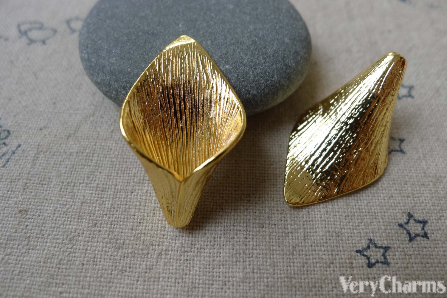 6 pcs Anti Tarnish 18K Gold Plated Brass Calla Lily Flower Bead Caps…
