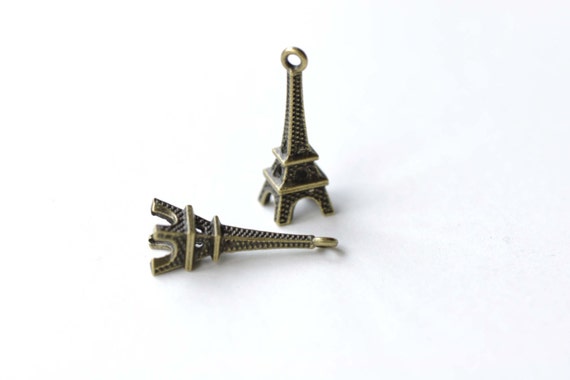 Small Eiffel Tower Charms Antique Bronze 3D Pendants 7x24mm Set of 20 A8094