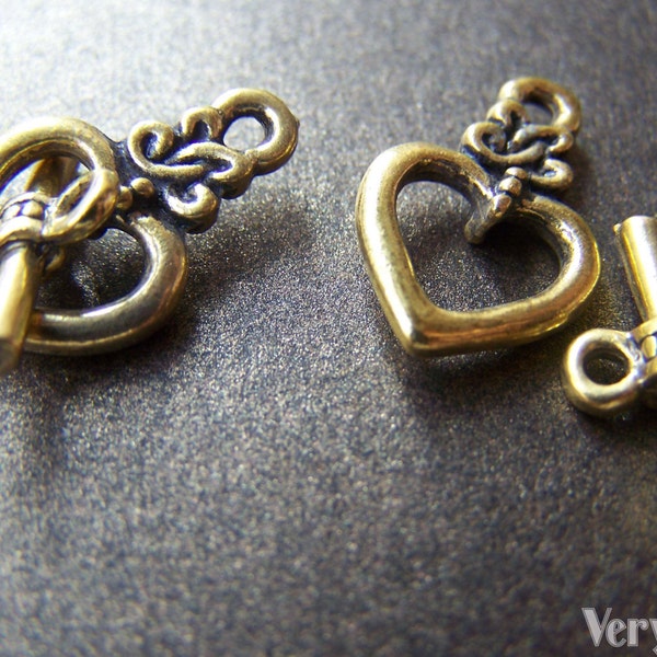 20 sets of Antique Gold Heart Toggle Clasps 13x20mm A1254