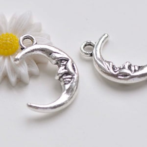 Antique Silver 3D Crescent Moon Face Charms 15x22mm Double Sided