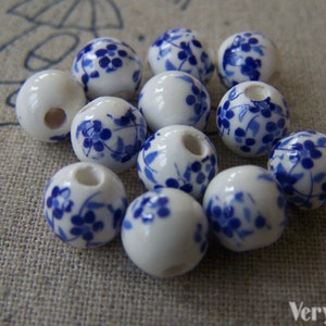 20 pcs Chinese Blue Flower Ceramic Porcelain Beads 8mm A566