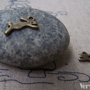 20 pcs of Antique Bronze Lovely Rabbit Charms 8x14mm A3453