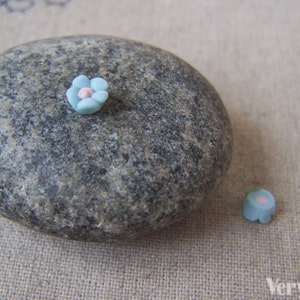 50 piezas de acid Blue Ceramic Flower Cabochon 6mm A4547