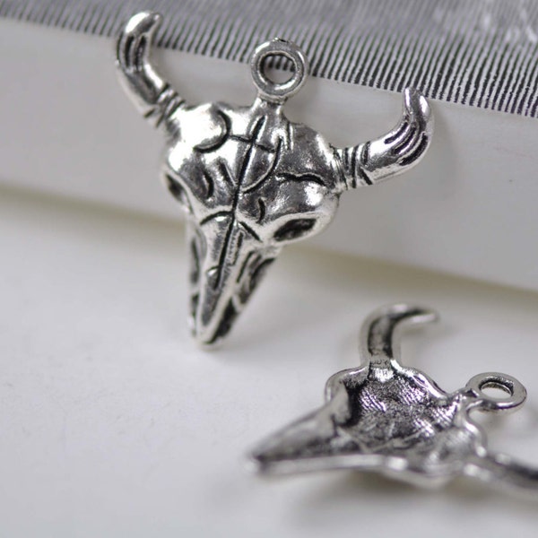 Antique Silver Bull OX Head Charms Pendants 22x29mm Set of 10 pcs A7885