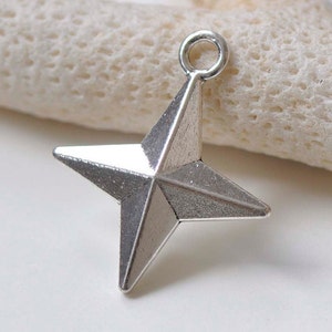 Antique Silver Four Pointed Star Charm Pendants 25x30mm Set of 10 A1896