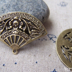 10 pcs of Antique Bronze Filigree Chinese Folding Fan Charms 25x36mm A1440