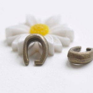 50 pcs Antique Bronze Snap On Bail Charms 8x11mm A4273