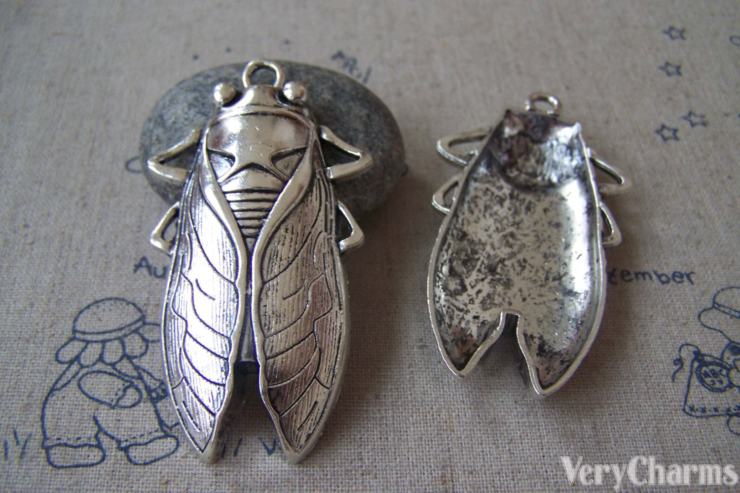 Fashion Retro Insect Cicada Pendant Necklace Metal Unisex Men's