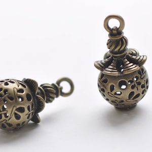 Fascino a sospensione 3D Filigree Lanterna 3D Bronzo Antico 13x28mm