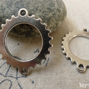 10 pcs Antique Silver Gear Charms Steampunk Cog Wheel Connectors 24x28mm  A6296