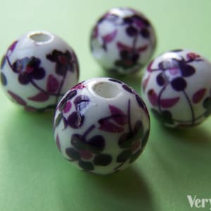 20 pcs of Hand Painted Purple Flower Chinese Ceramic Beads 12mm A1889