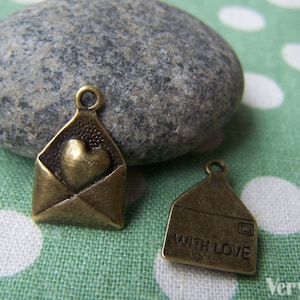 10 piezas de antiguo bronce corazón correo encanto encantos 12x18mm A521