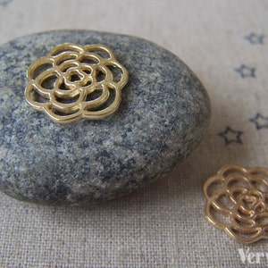 20 pcs di Gold Tone Filigree Flower Connector Charms 15mm A4524