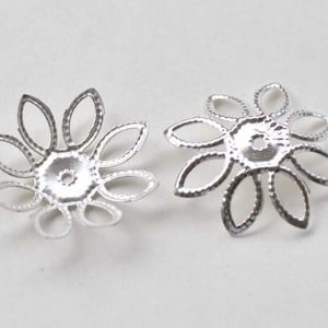 100 pcs Silver 8 Petal Filigree Flower Bead Caps 19mm A8608