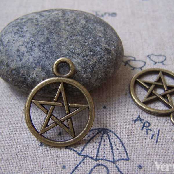 Wicca Pentagram Charms Antique Bronze Circle Pendants 20mm Set of 20 A4962