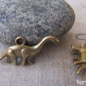 10 pcs Antique Bronze Diplodocus Dinosaur Charms 27mm A3674