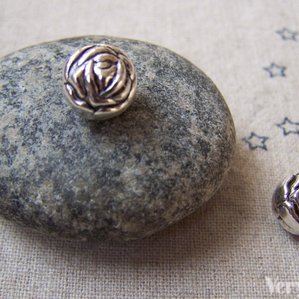 20 pcs of Antique Silver Round Embossed Rose Flower Beads 10mm A5724