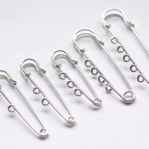 10 pcs Silvery Gray Kilt Shawl Pins 3 Loops Brooch 65mm A3382 – VeryCharms