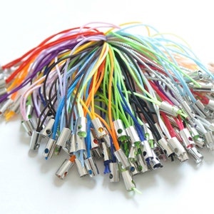 Correas de colores mezclados Lariat Lanyard Correas para teléfono celular Juego de 100